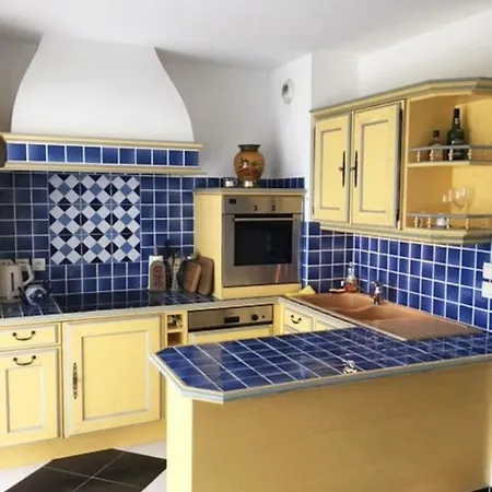 One Bedroom Flat In The Centre Of Cap D'antibes 公寓 *