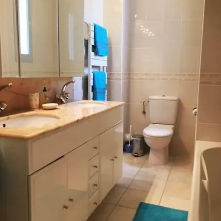 One Bedroom Flat In The Centre Of Cap D'antibes 公寓 *